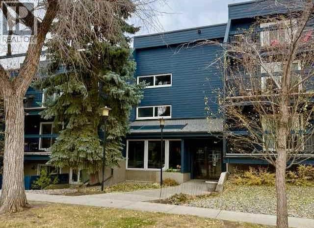 Single Family House for Sale in    Avenue NE Crescent Heights Calgary 