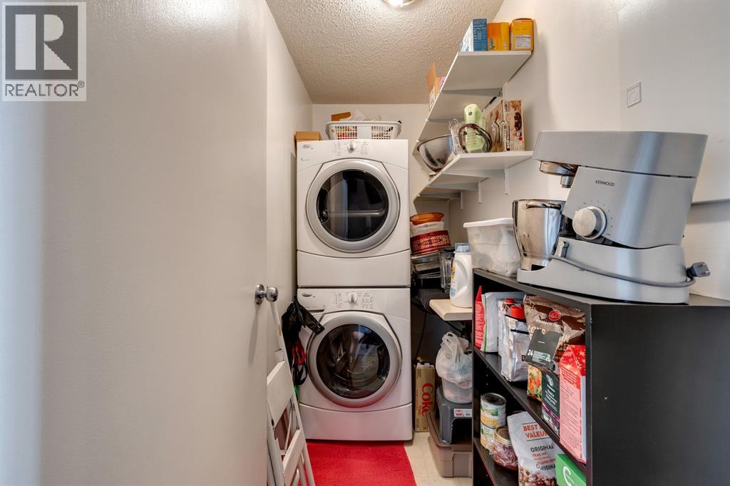 Single Family House for Sale in    Avenue NE Crescent Heights Calgary 