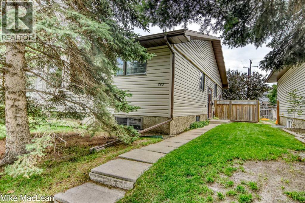 Single Family House Bungalow for Sale in  Whitehill Way NE Whitehorn Calgary 