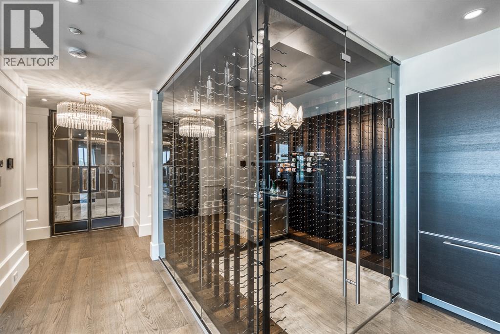 Single Family House High rise for Sale in    Avenue SW Eau Claire Calgary 