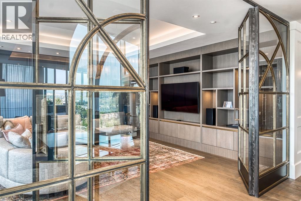 Single Family House High rise for Sale in    Avenue SW Eau Claire Calgary 