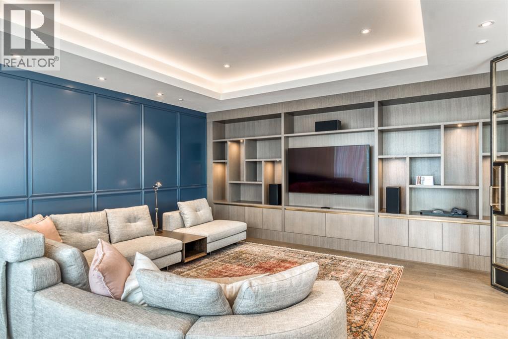 Single Family House High rise for Sale in    Avenue SW Eau Claire Calgary 