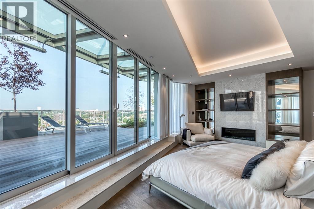 Single Family House High rise for Sale in    Avenue SW Eau Claire Calgary 