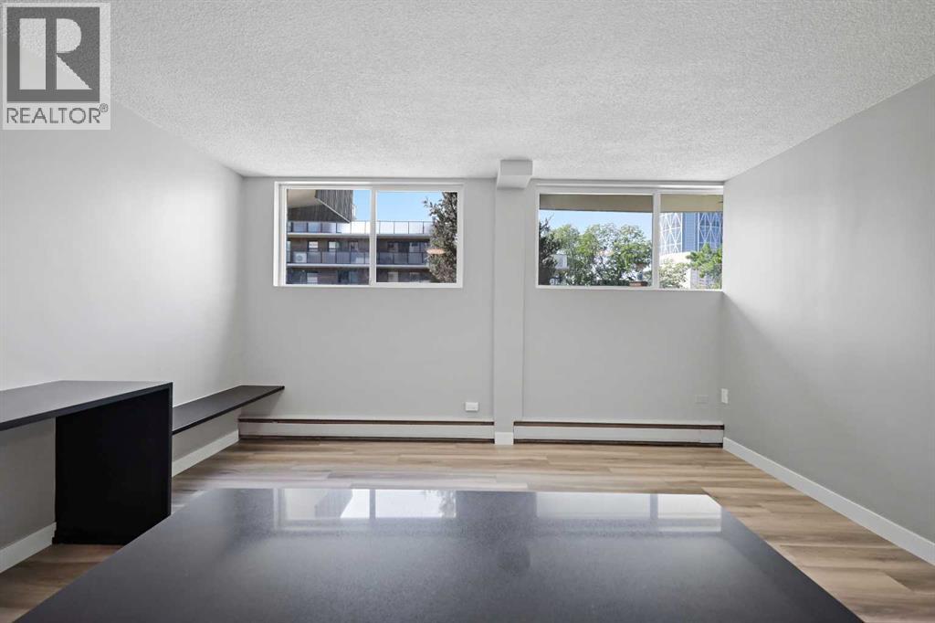 Single Family House for Sale in    Avenue NE Crescent Heights Calgary 