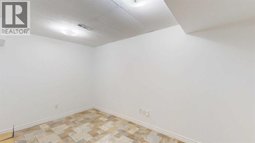 121 Beale Crescent, Fort McMurray