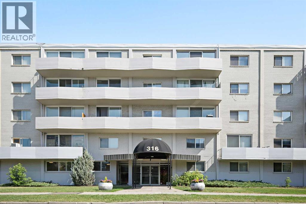 Single Family House for Sale in    Avenue NE Crescent Heights Calgary 