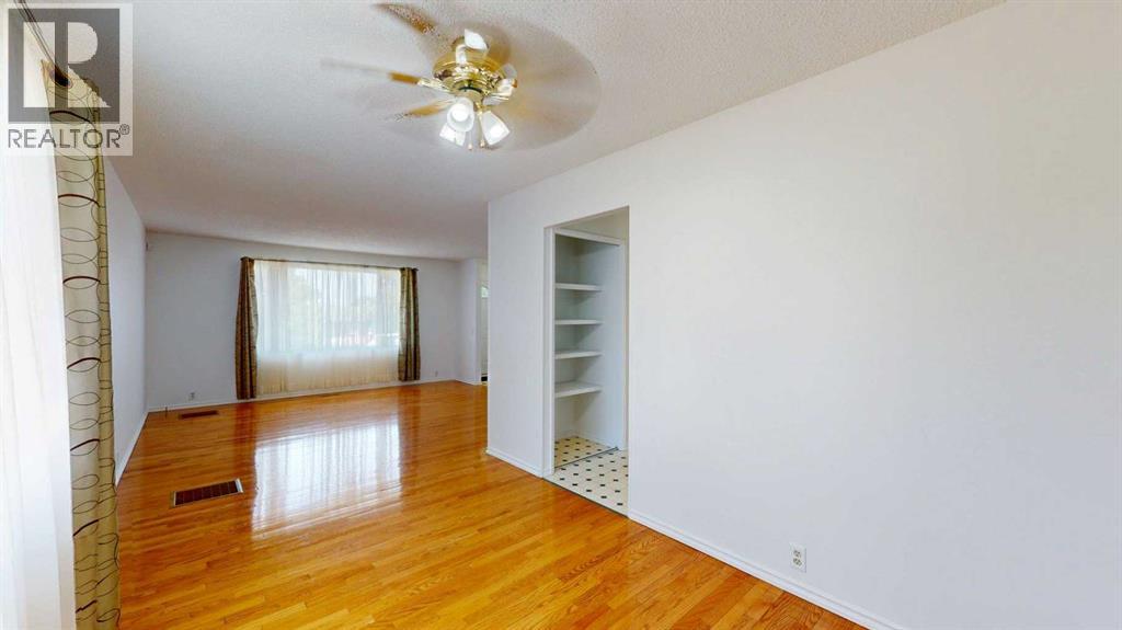 121 Beale Crescent, Fort McMurray