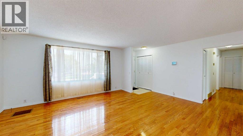 121 Beale Crescent, Fort McMurray