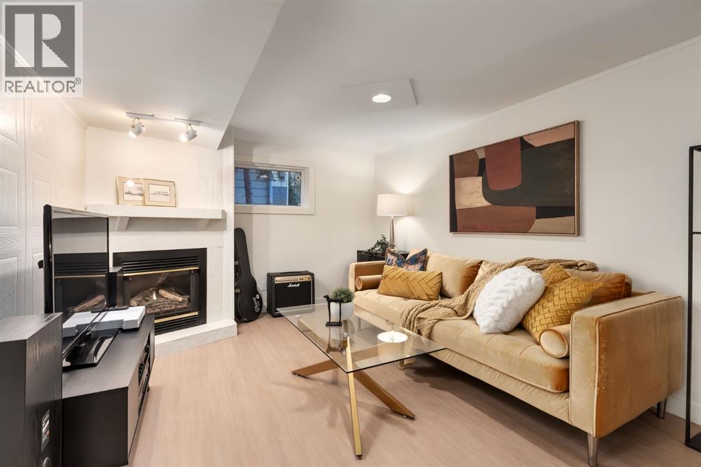 Single Family House for Sale in   Avenue NW Mount Pleasant Calgary 