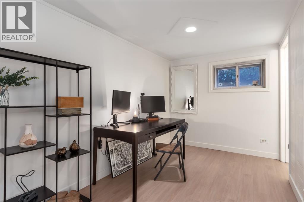 Single Family House for Sale in   Avenue NW Mount Pleasant Calgary 