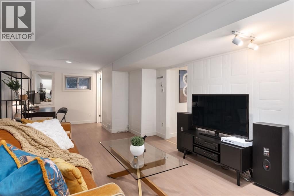 Single Family House for Sale in   Avenue NW Mount Pleasant Calgary 