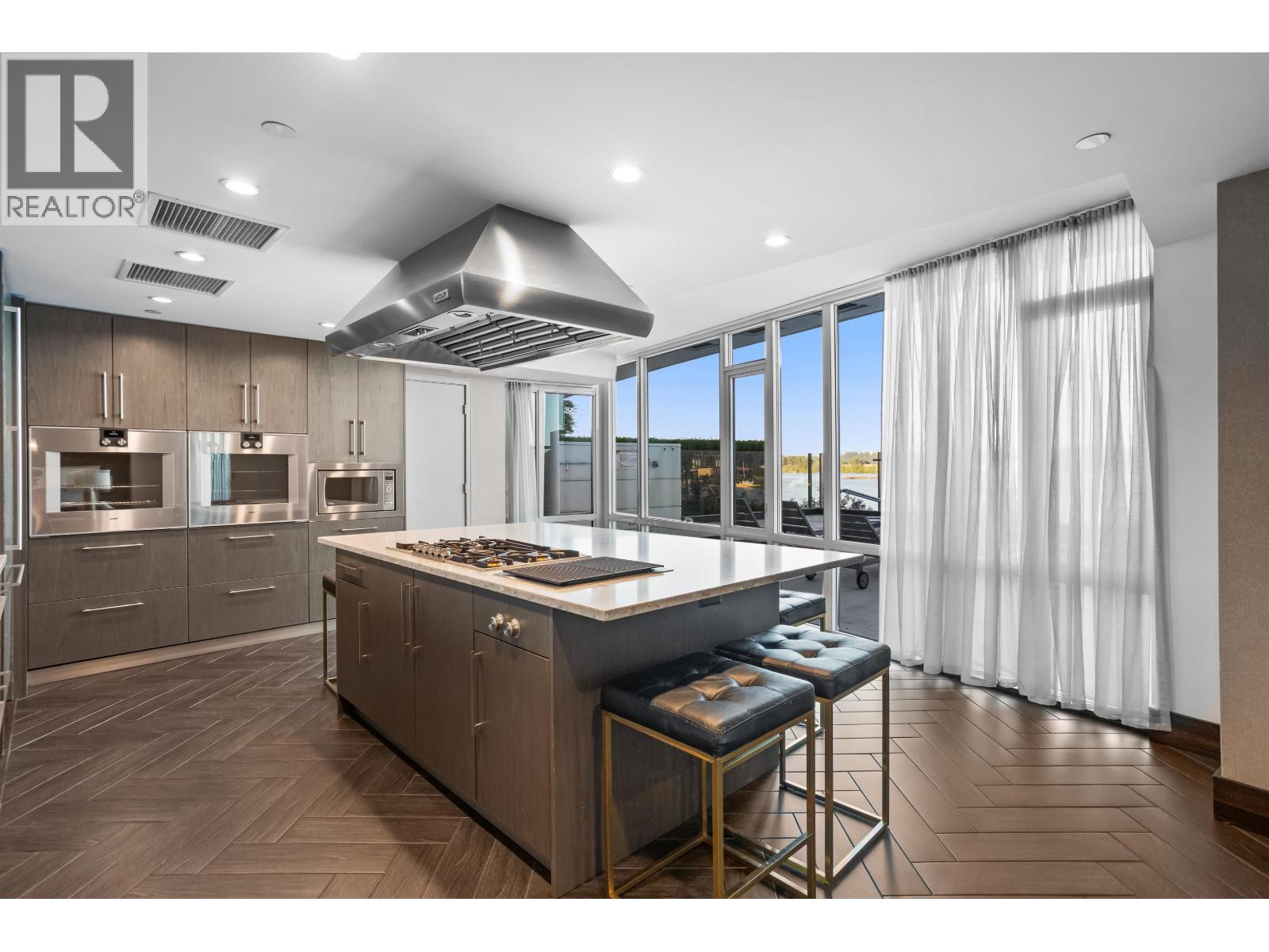 1208 210 SALTER STREET, New Westminster