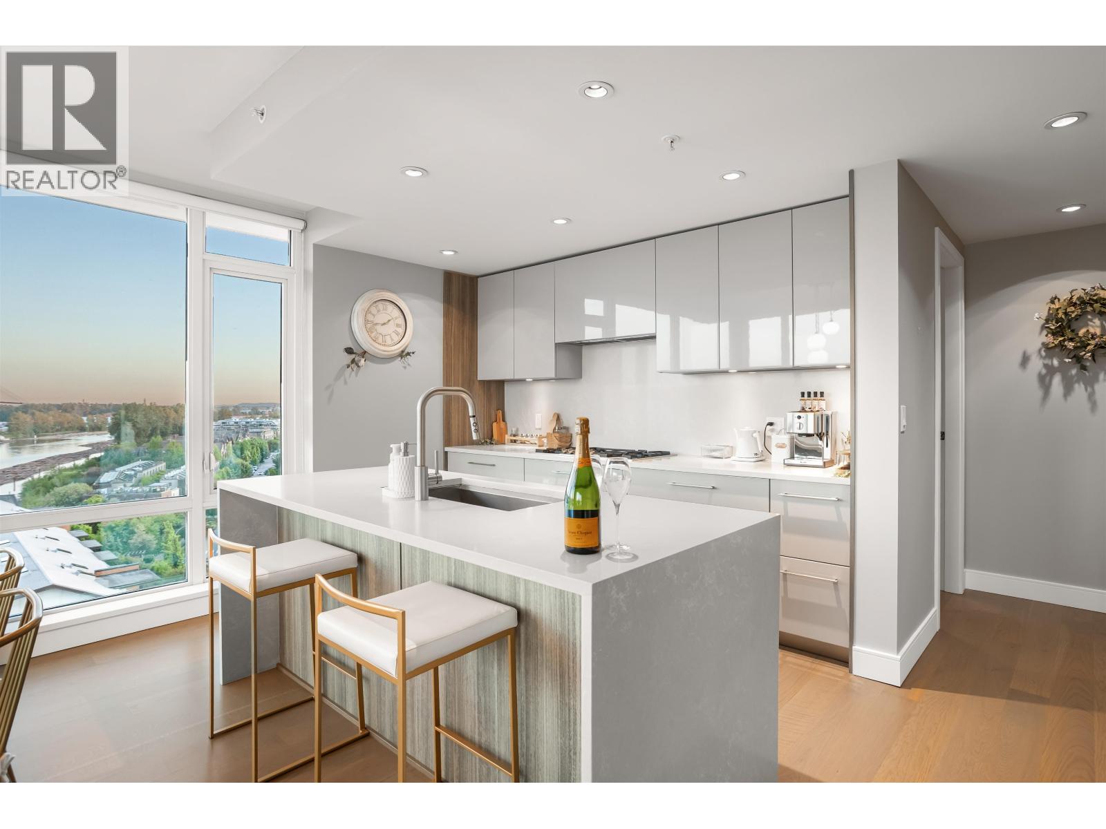 1208 210 SALTER STREET, New Westminster