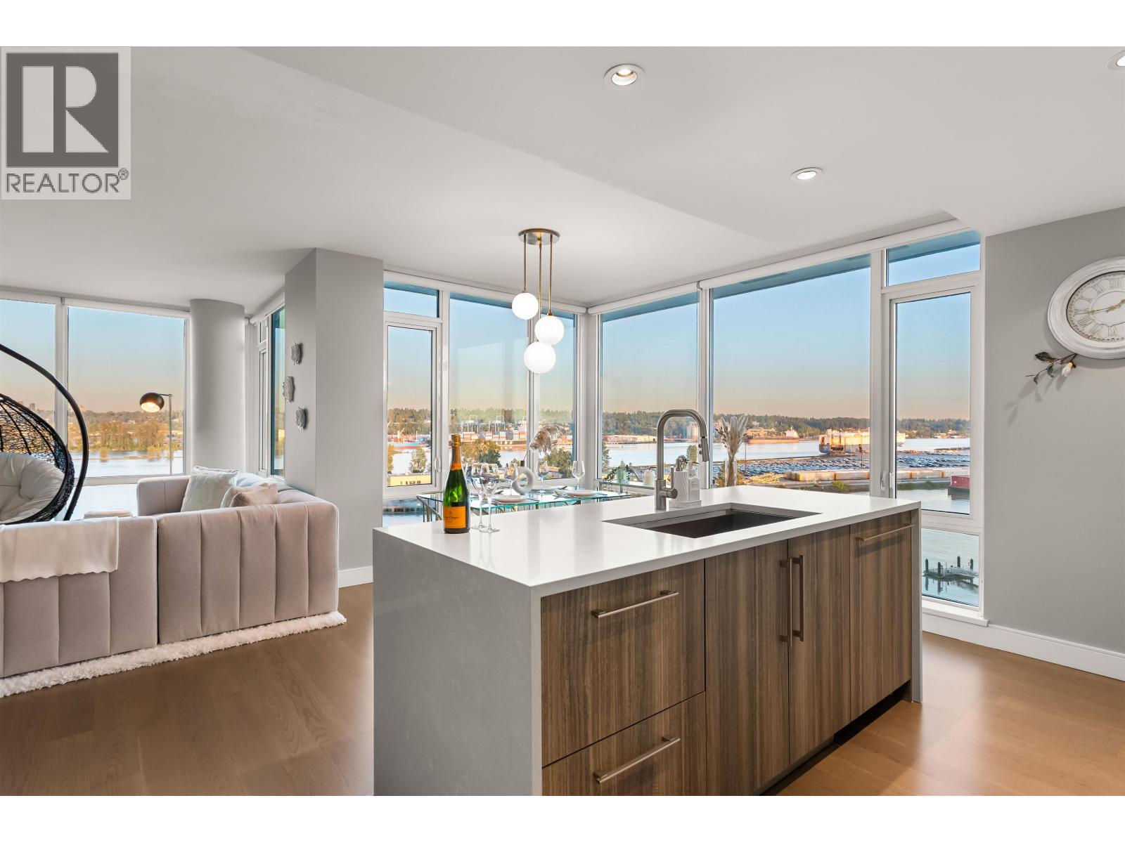 1208 210 SALTER STREET, New Westminster