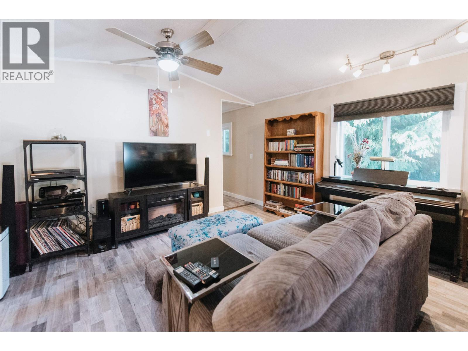 20 1416 NORTH ROAD, Gibsons