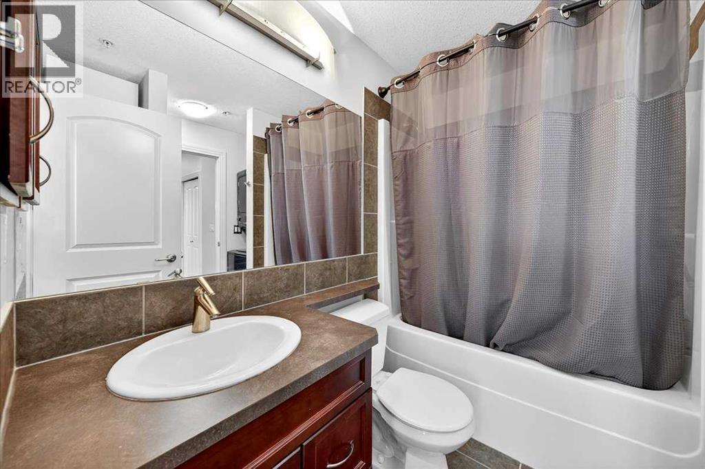 Single Family House for Sale in   Val Gardena View SW Springbank Hill Calgary 