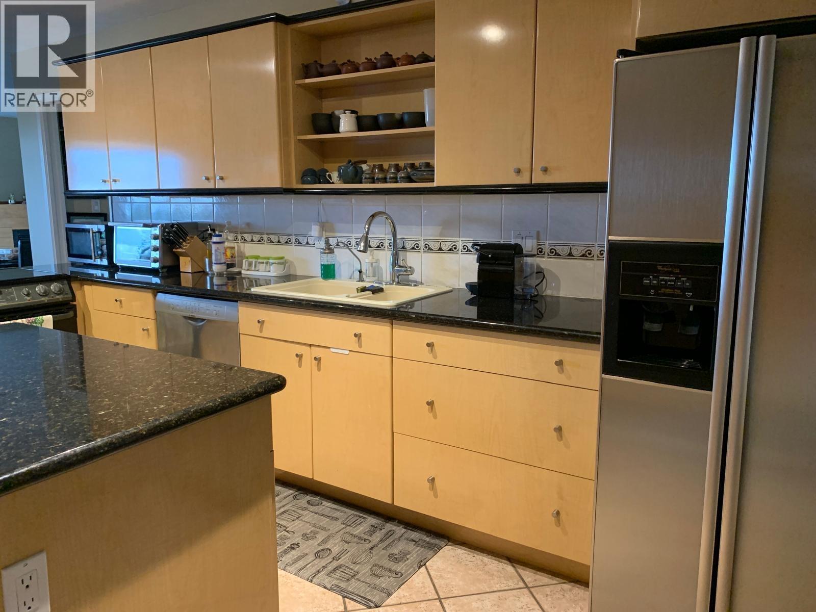 4582 WOODGREEN COURT, West Vancouver