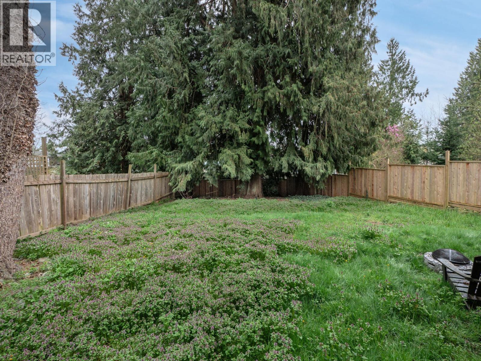 617 GOWER POINT ROAD, Gibsons