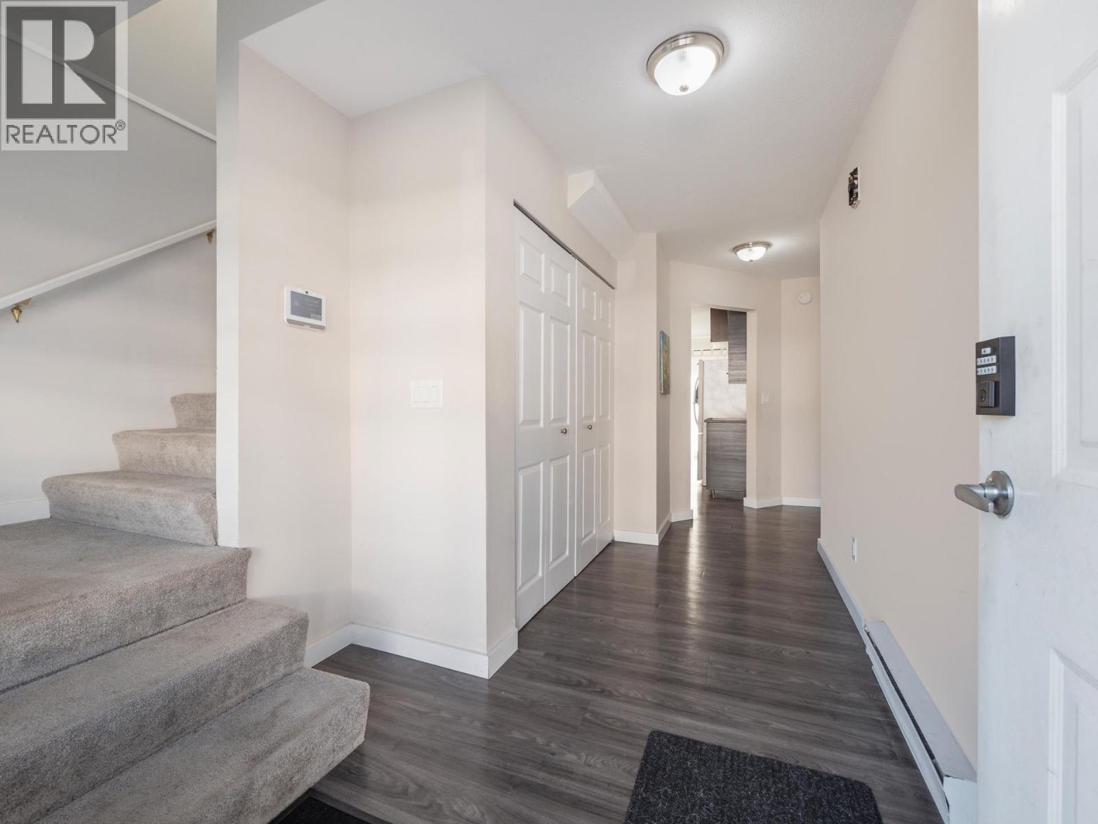 1 765 SCHOOL ROAD, Gibsons