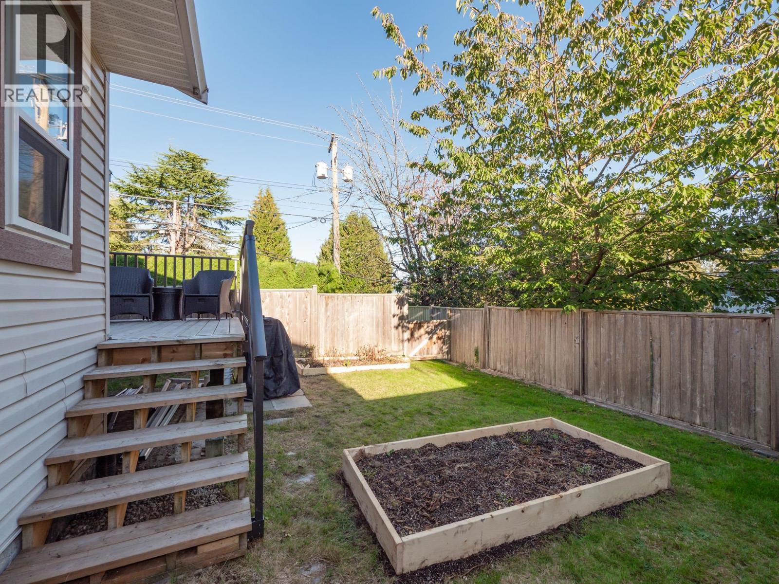 1 765 SCHOOL ROAD, Gibsons