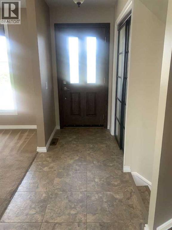 Single Family House 4 Level for Sale in  Dalmeny Hill NW Dalhousie Calgary 