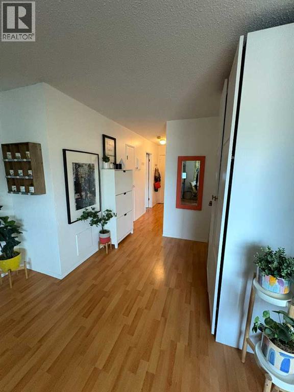 Single Family House for Sale in    Avenue SW Sunalta Calgary 