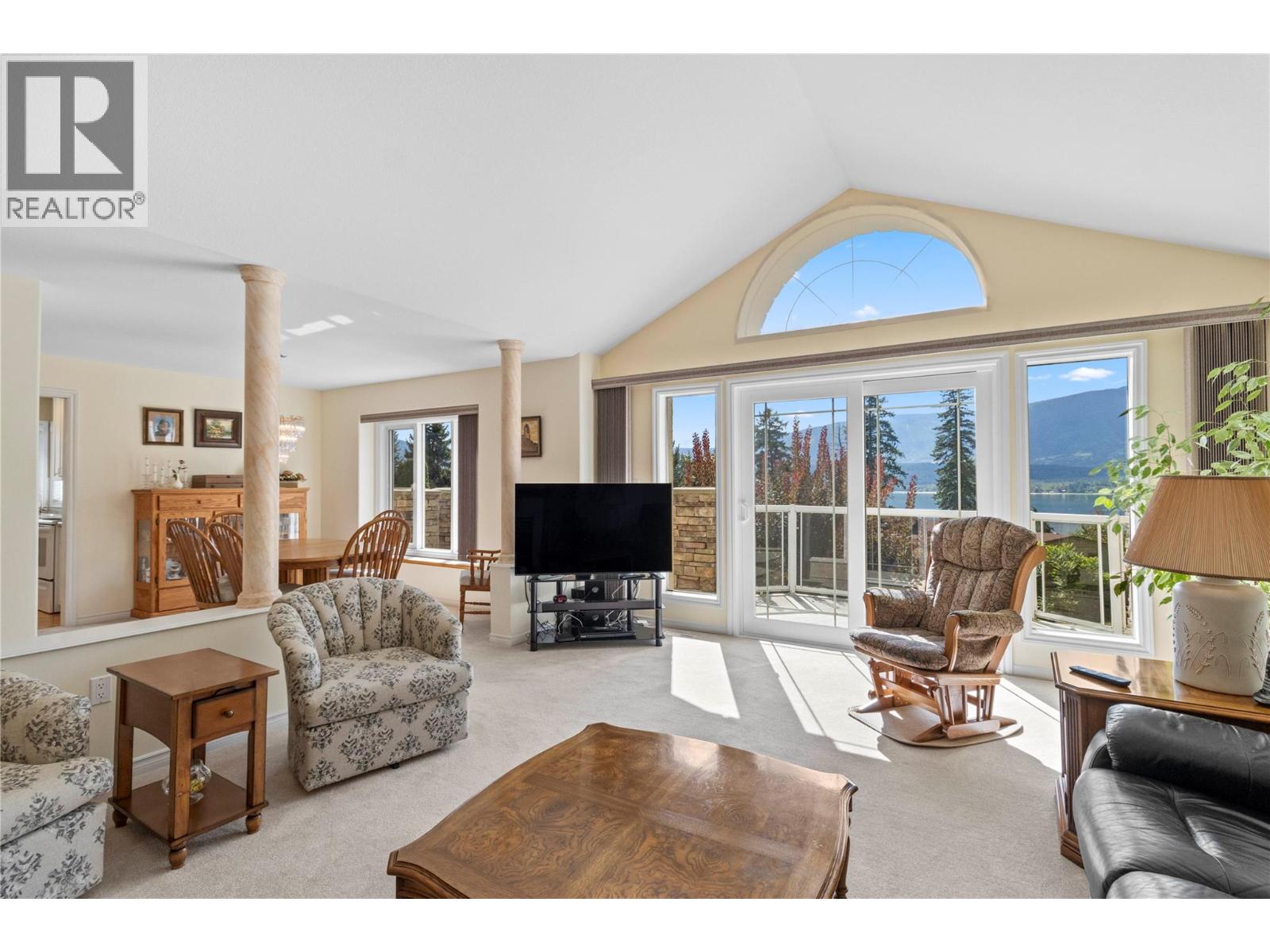 5231 11 Street NE, Salmon Arm