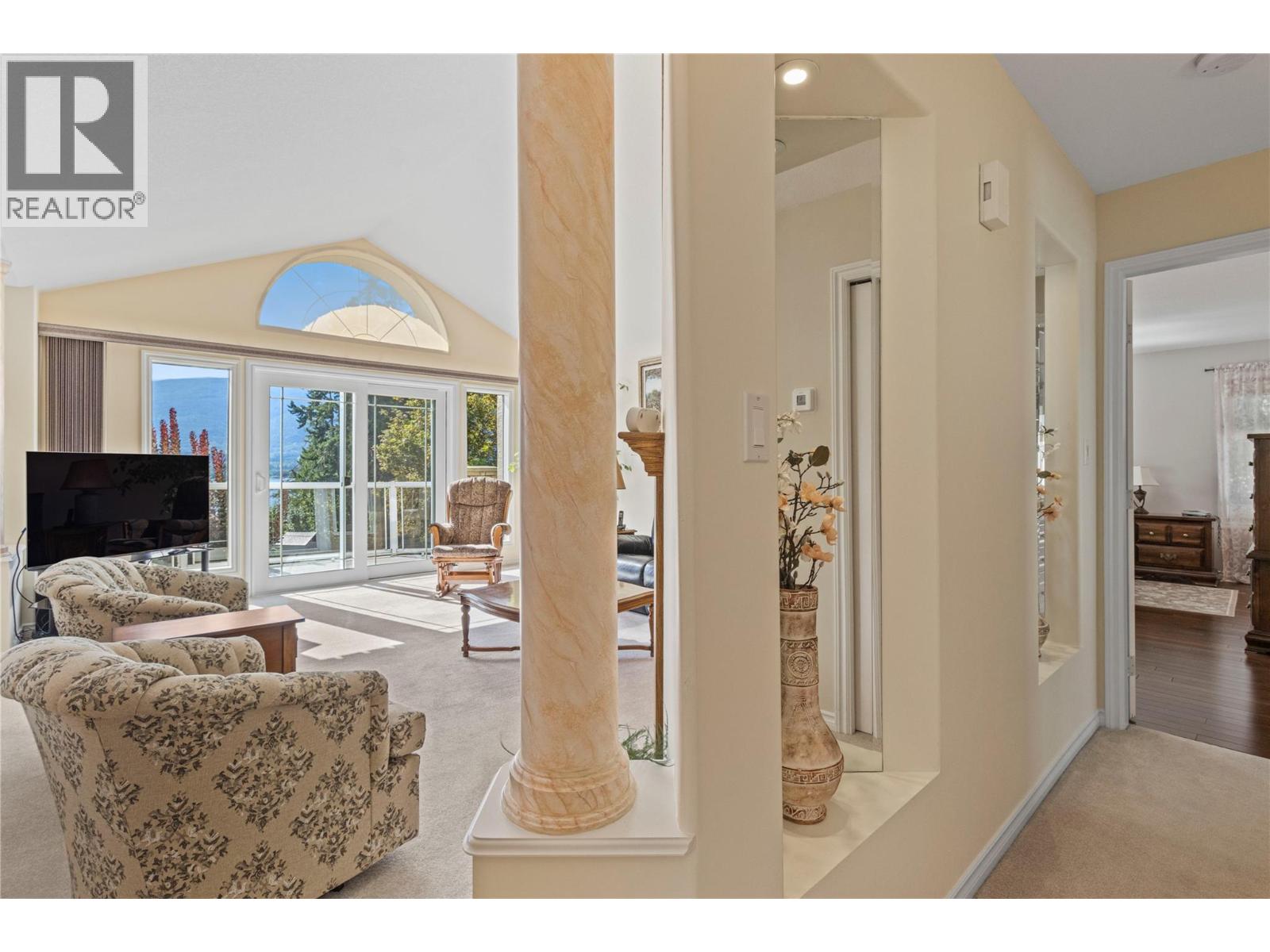 5231 11 Street NE, Salmon Arm