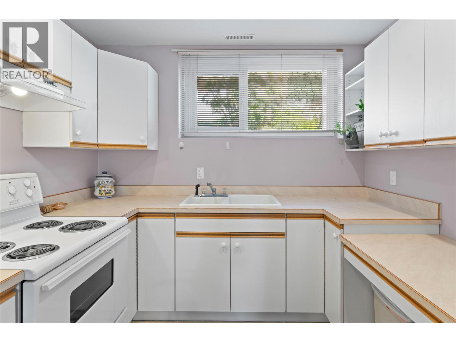 5231 11 Street NE, Salmon Arm