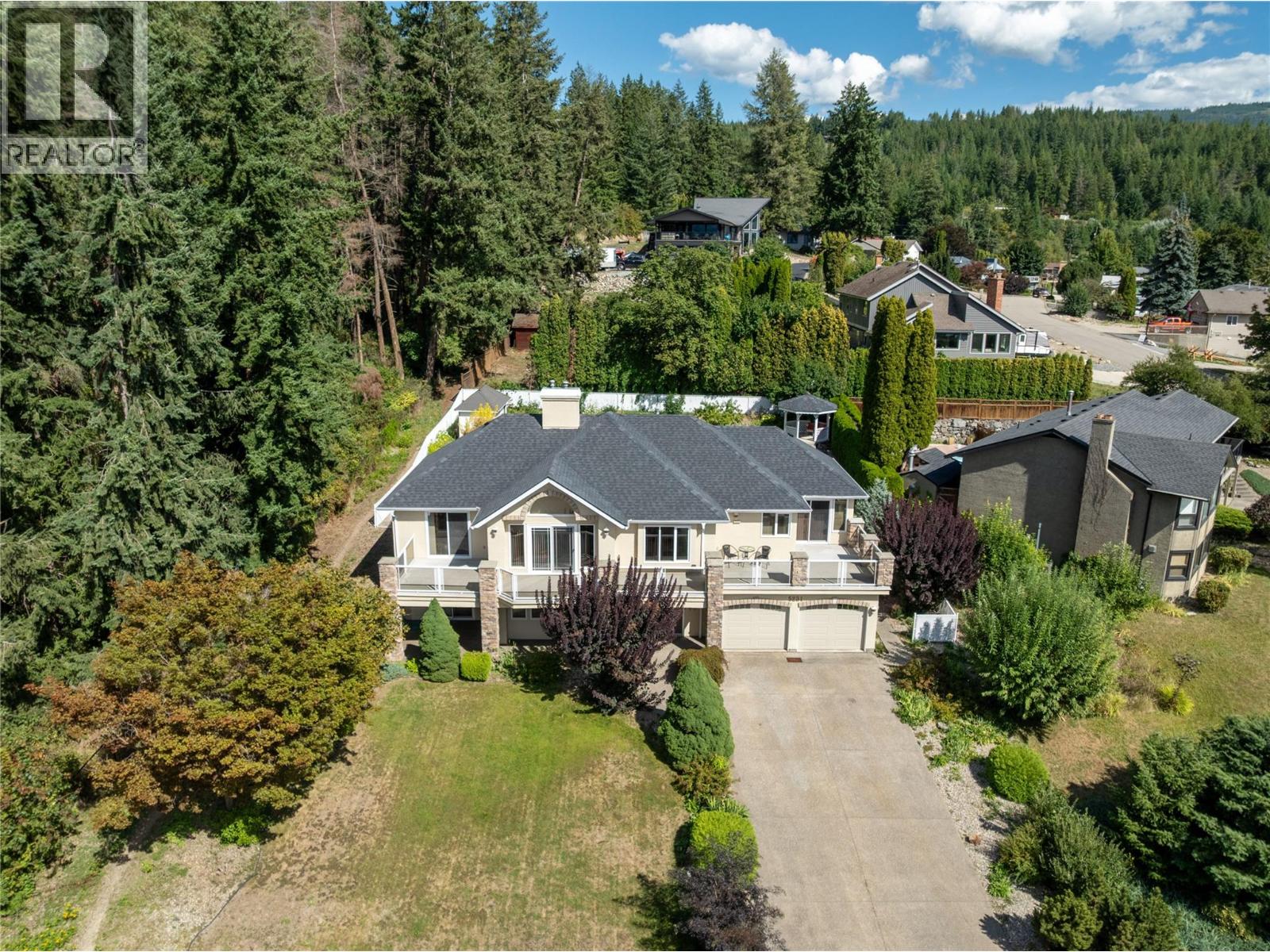 5231 11 Street NE, Salmon Arm