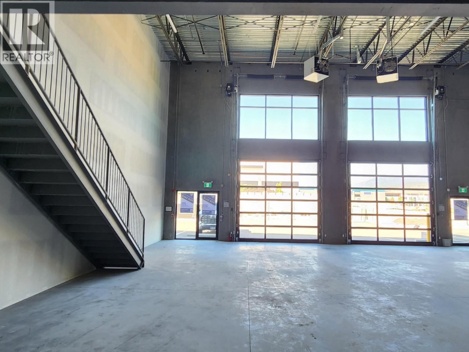 6 1990 Pier Mac Way, Kelowna