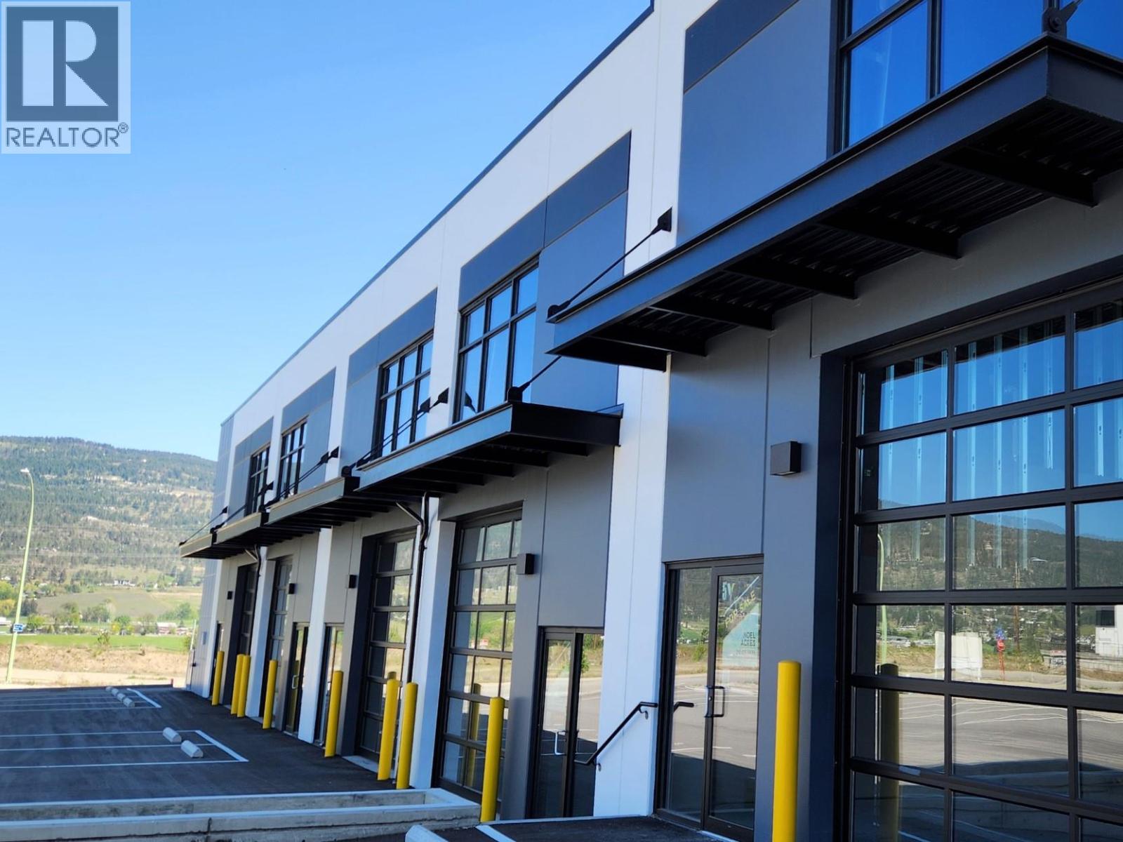 6 1990 Pier Mac Way, Kelowna