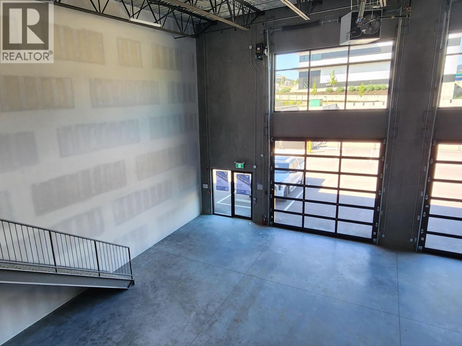 6 1990 Pier Mac Way, Kelowna