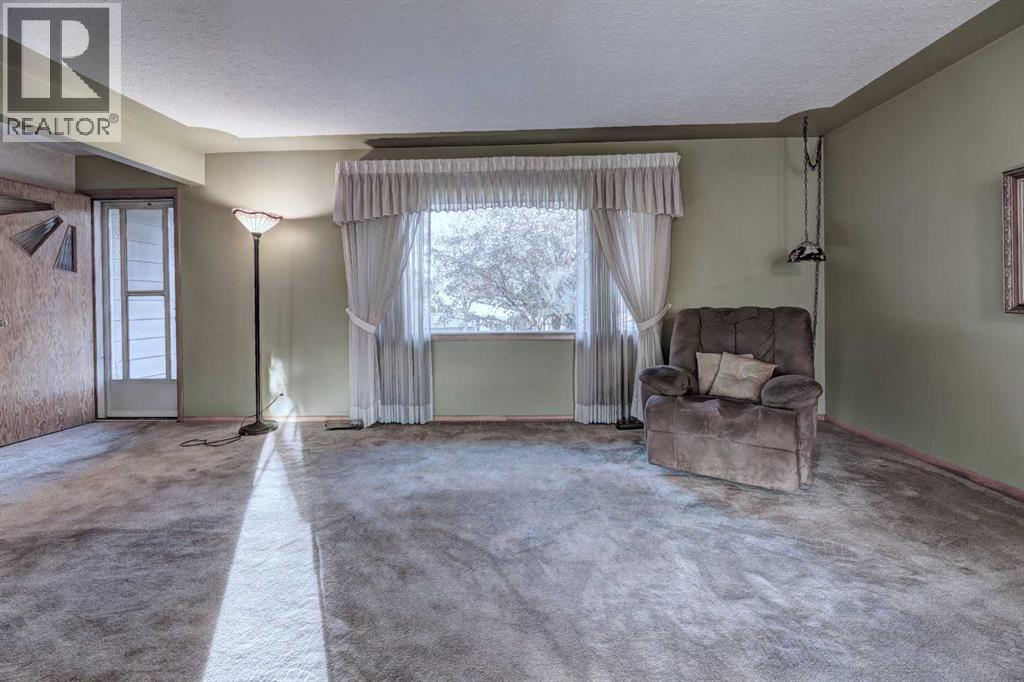 Single Family House Bungalow for Sale in  Rosery Drive NW Rosemont Calgary 