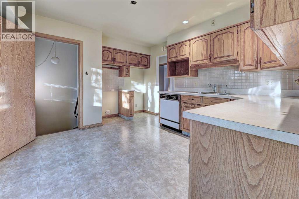 Single Family House Bungalow for Sale in  Rosery Drive NW Rosemont Calgary 