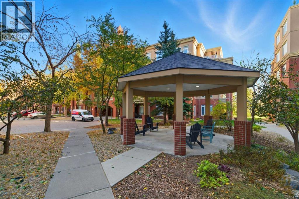 Single Family House for Sale in   Hemlock Crescent SW Spruce Cliff Calgary 