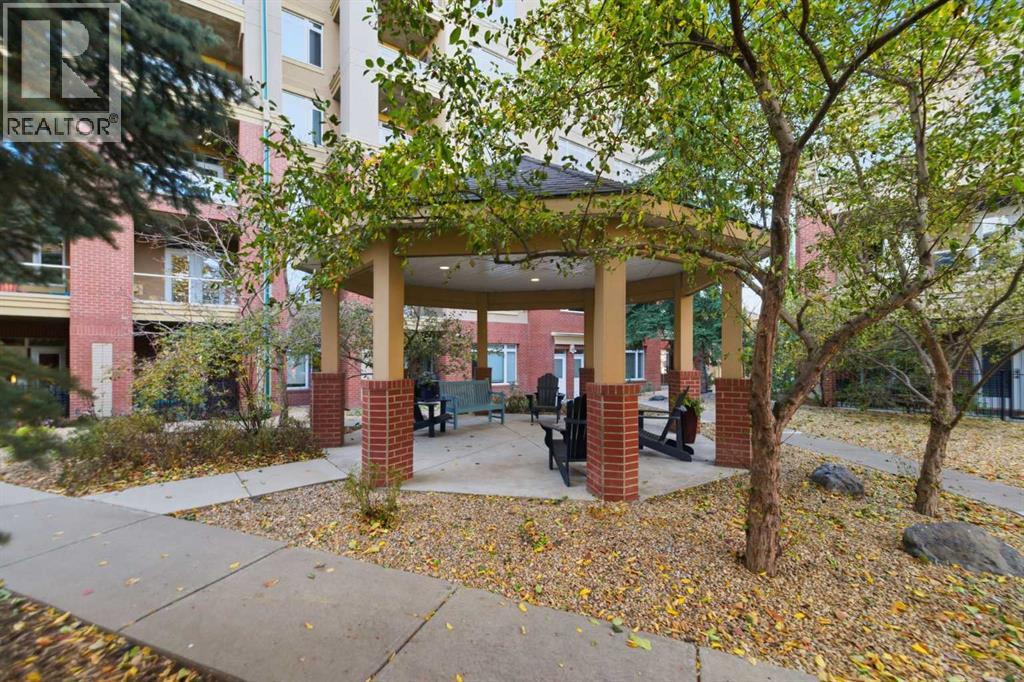 Single Family House for Sale in   Hemlock Crescent SW Spruce Cliff Calgary 