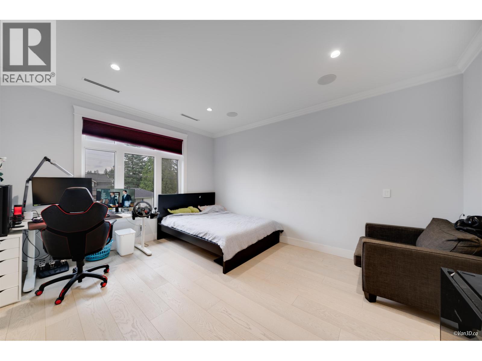 656 BLUE MOUNTAIN STREET, Coquitlam