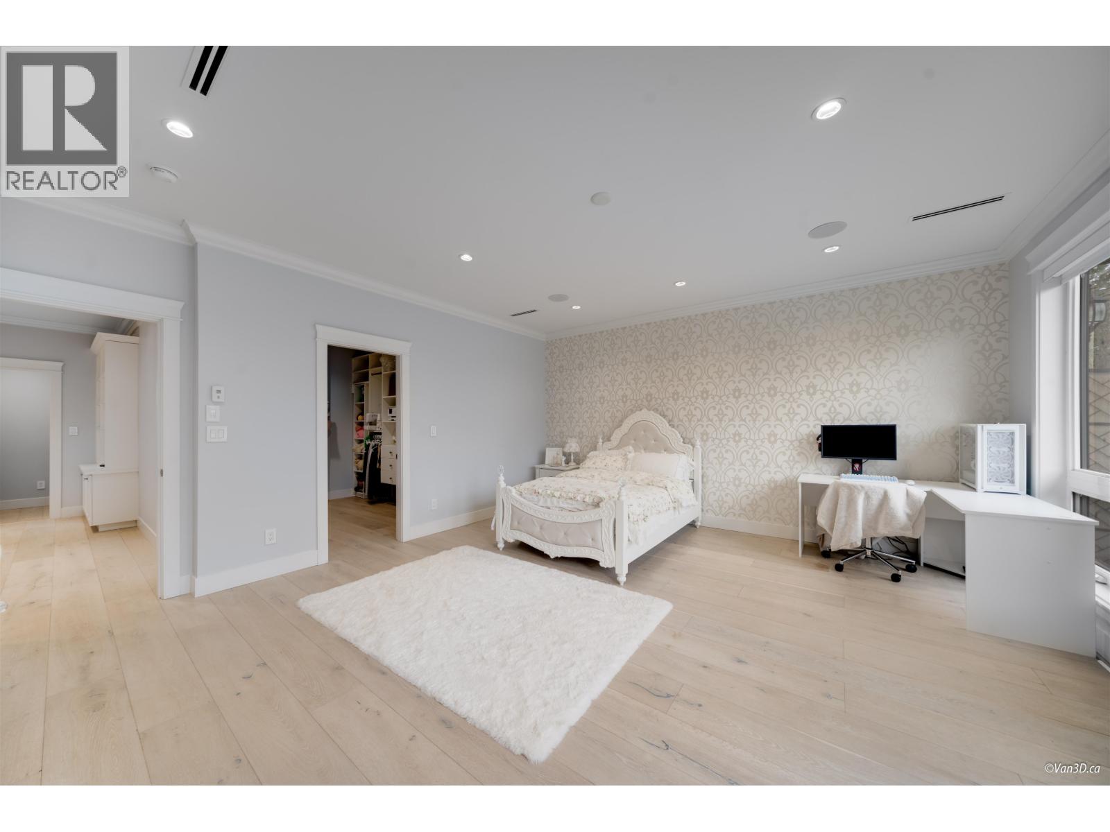 656 BLUE MOUNTAIN STREET, Coquitlam