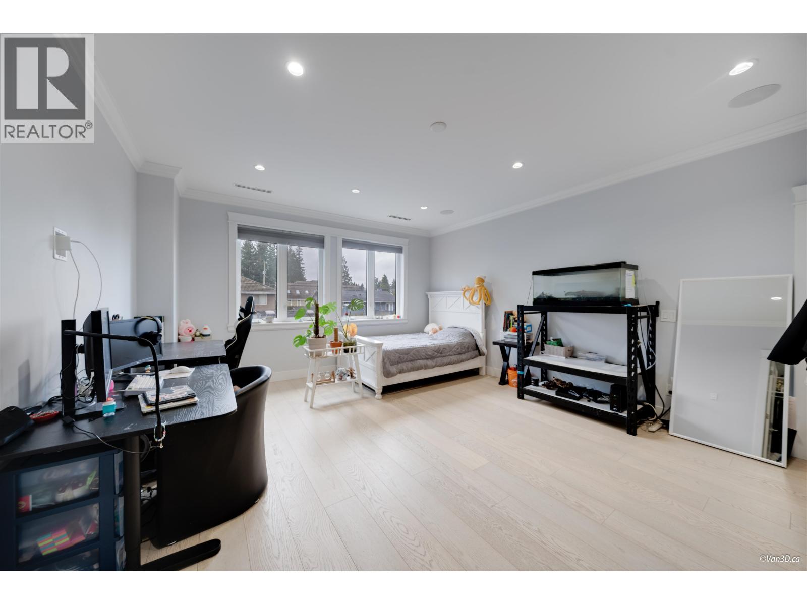 656 BLUE MOUNTAIN STREET, Coquitlam