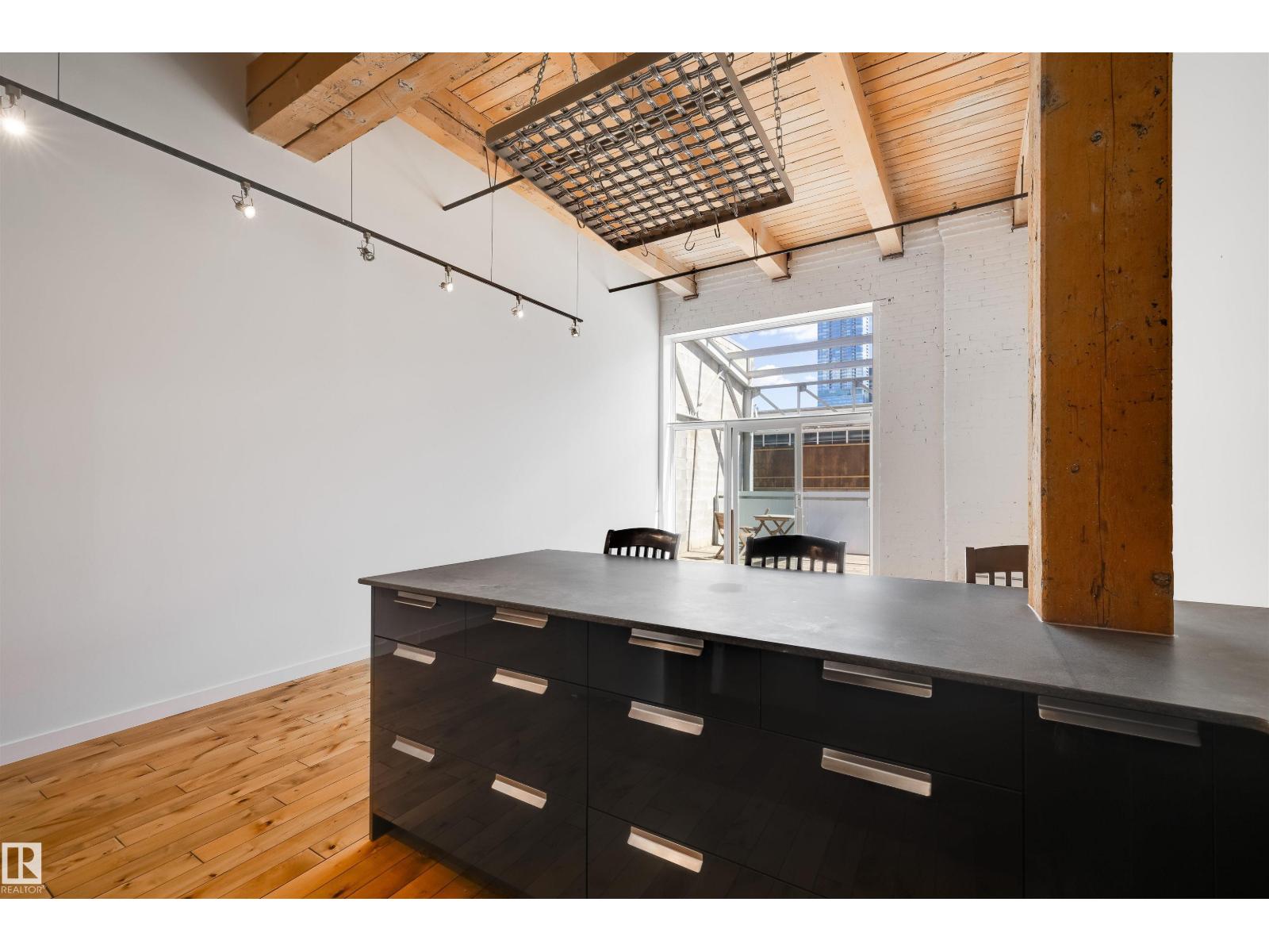 #104 10309 107 ST NW, Edmonton