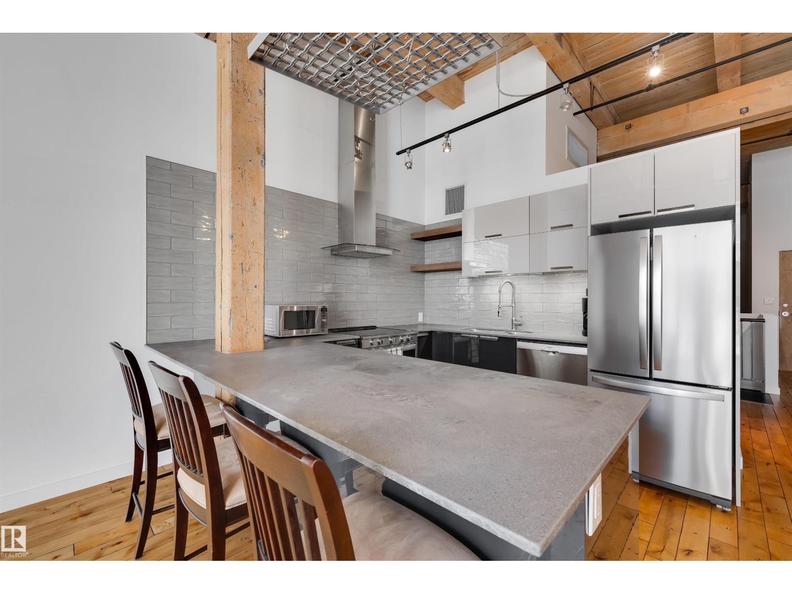 #104 10309 107 ST NW, Edmonton