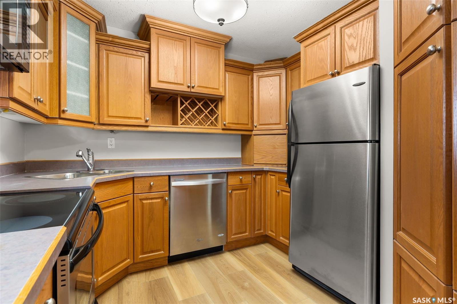 Single Family House Low rise for Sale in   Rae STREET Regina 