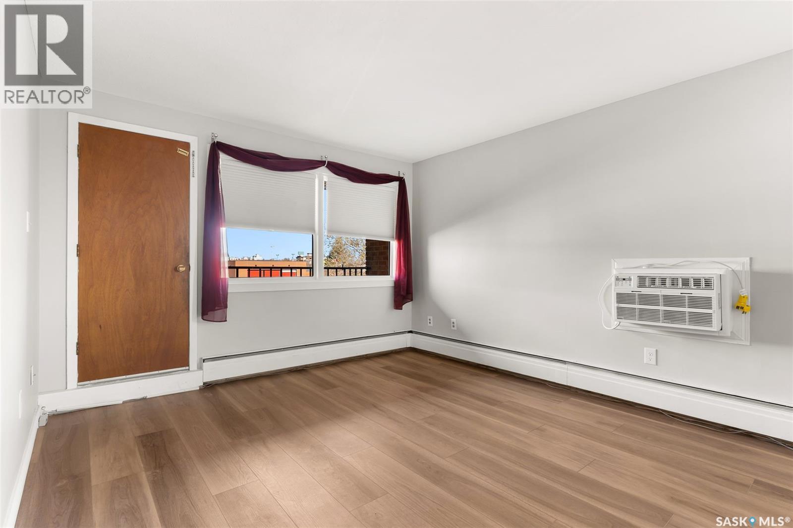 Single Family House Low rise for Sale in   Rae STREET Regina 