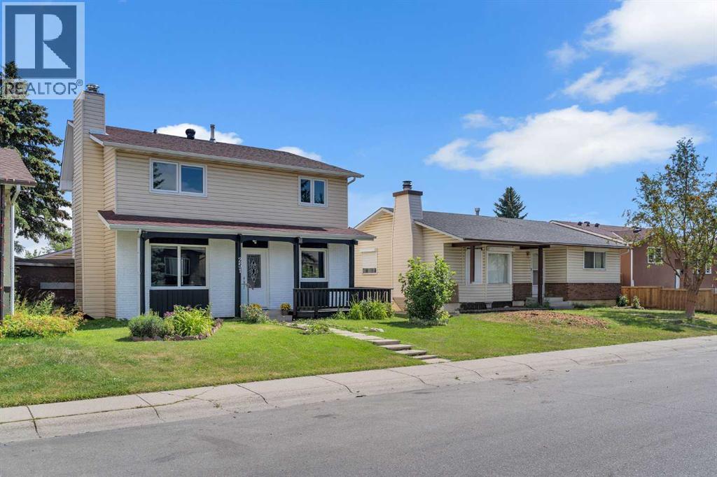 Single Family House for Sale in  Rundlecairn Road NE Rundle Calgary 