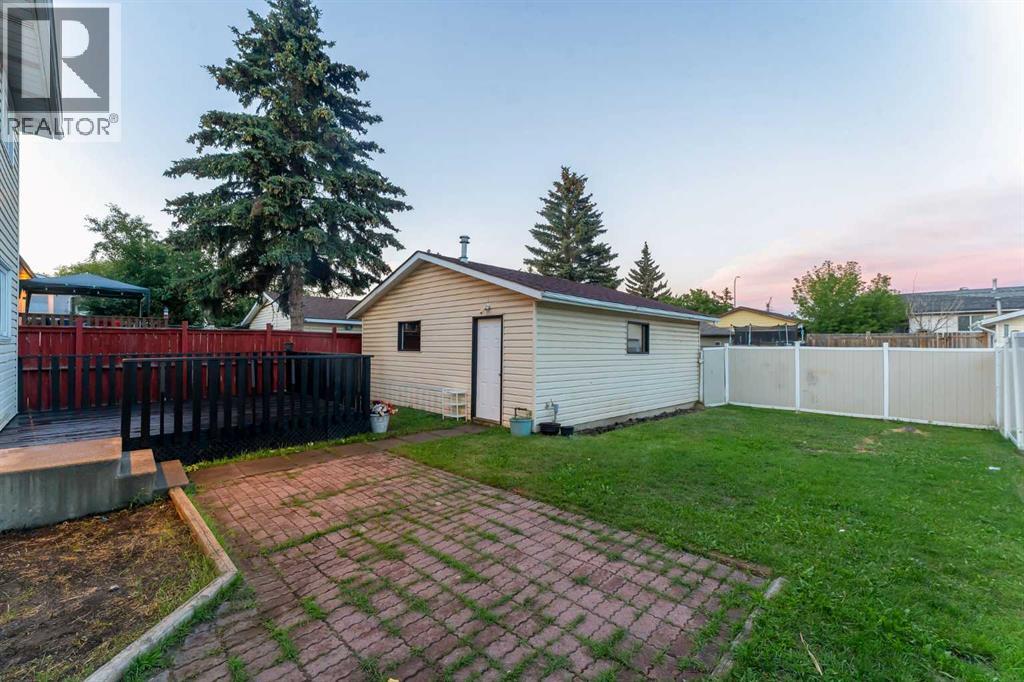 Single Family House for Sale in  Rundlecairn Road NE Rundle Calgary 
