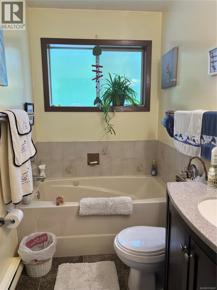 514 Cedar Cres, Gold River