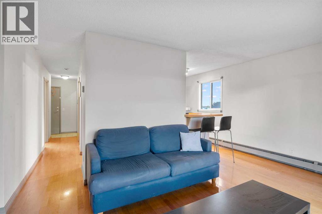 Single Family House for Sale in    Street SW Bankview Calgary 