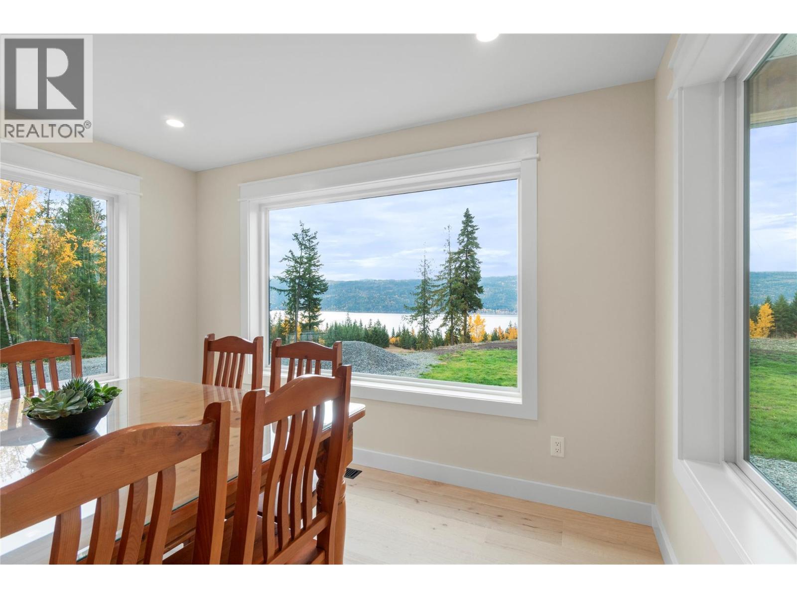  2270 Lions Ridge Road, Celista