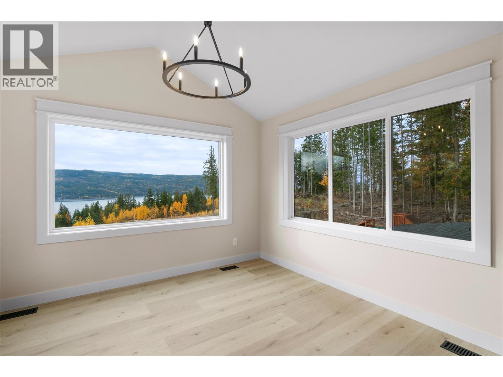  2270 Lions Ridge Road, Celista